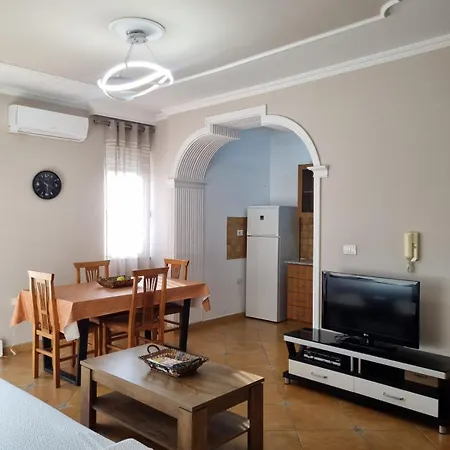 Sandra's In Center בית אירוח *