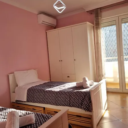 בית אירוח Sandra's In Center *