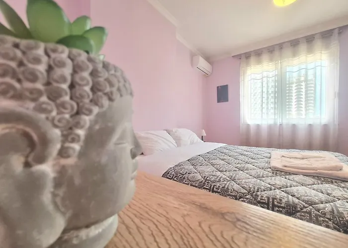 Sandra's In Center * טיראנה