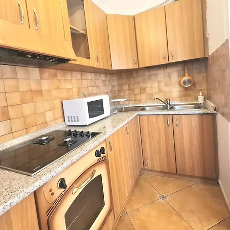 Sandra's In Center Δωμάτια σε οικογενειακή κατοικία *